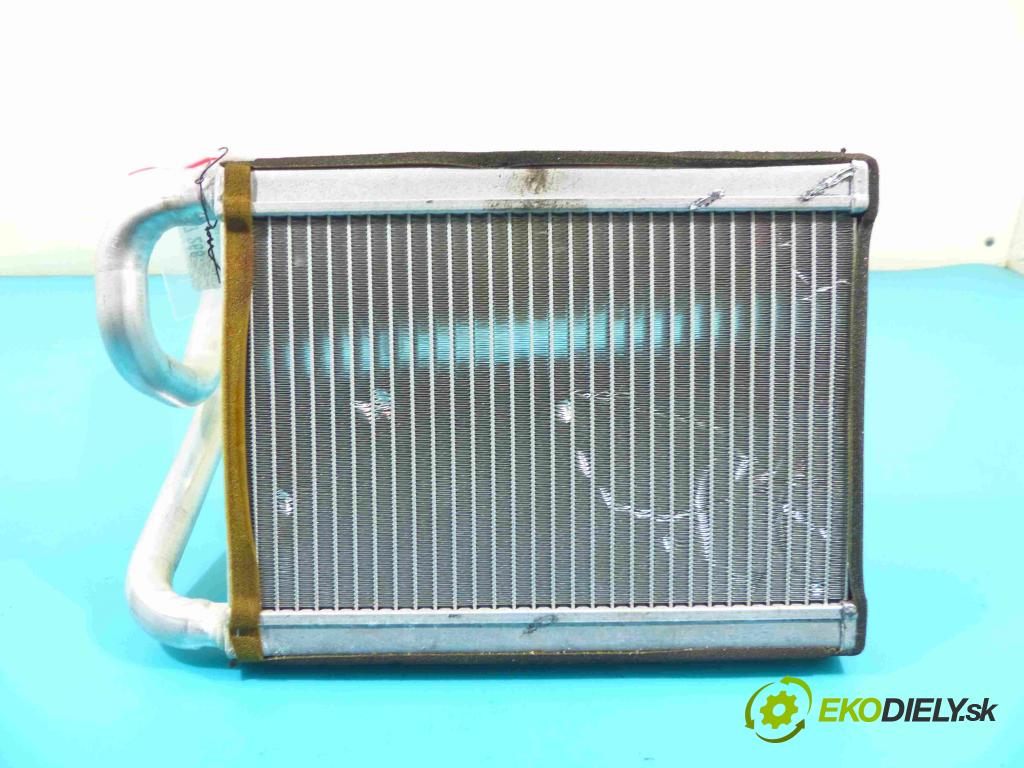 Kia Sportage III 2010-2015 2.0 CRDI 184hp manual 135 kW 1995 cm3 5- radiator  (Radiátory kúrenia)