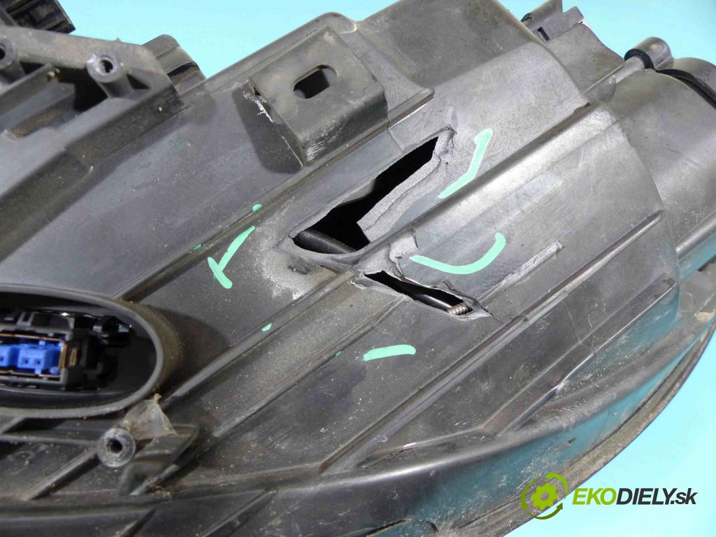 Kia Sportage III 2010-2015 2.0 CRDI 184hp manual 135 kW 1995 cm3 5- Reflektor: pravý 92102-3U310 (Pravé)