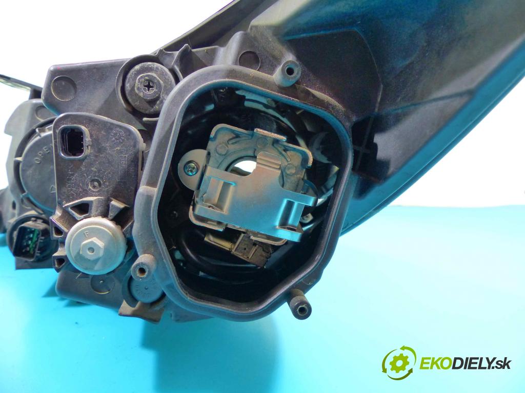 Kia Sportage III 2010-2015 2.0 CRDI 184hp manual 135 kW 1995 cm3 5- Reflektor: pravý 92102-3U310 (Pravé)