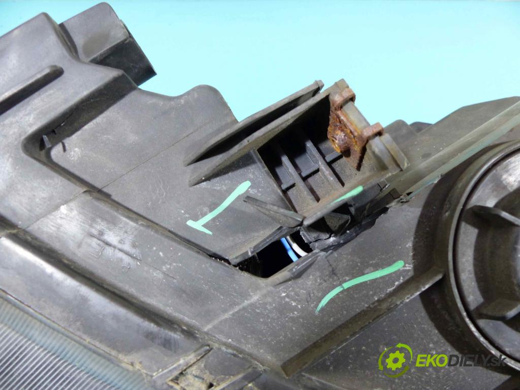 Kia Sportage III 2010-2015 2.0 CRDI 184hp manual 135 kW 1995 cm3 5- Reflektor: pravý 92102-3U310 (Pravé)