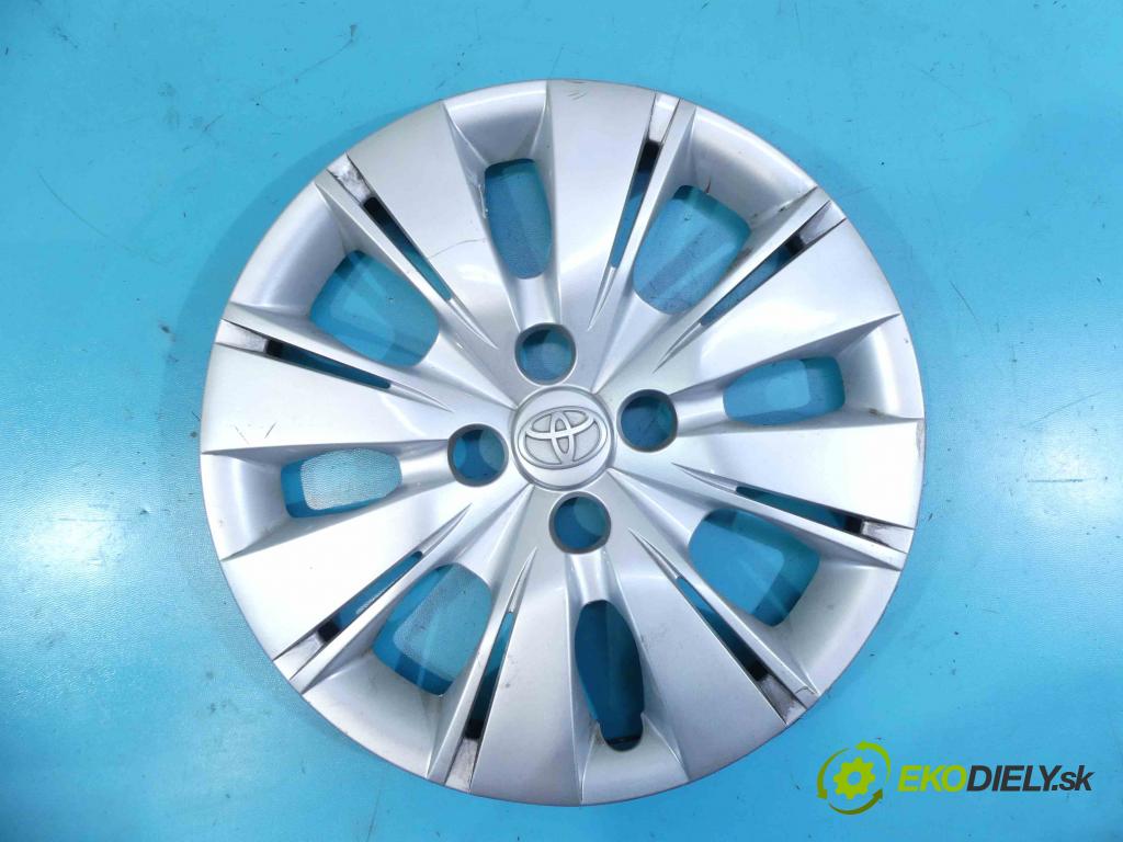 Toyota Yaris III 2011-2020 1.3 vvti 99 HP manual 73 kW 1329 cm3 5- puklica R15 (Puklice)