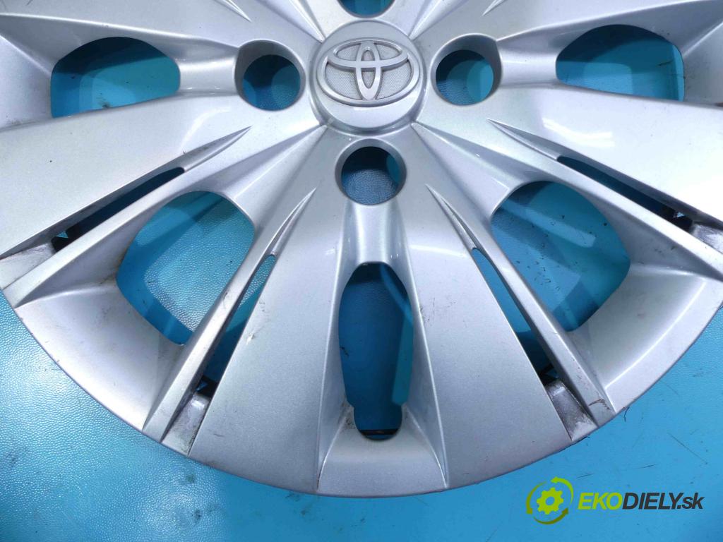 Toyota Yaris III 2011-2020 1.3 vvti 99 HP manual 73 kW 1329 cm3 5- puklica R15 (Puklice)