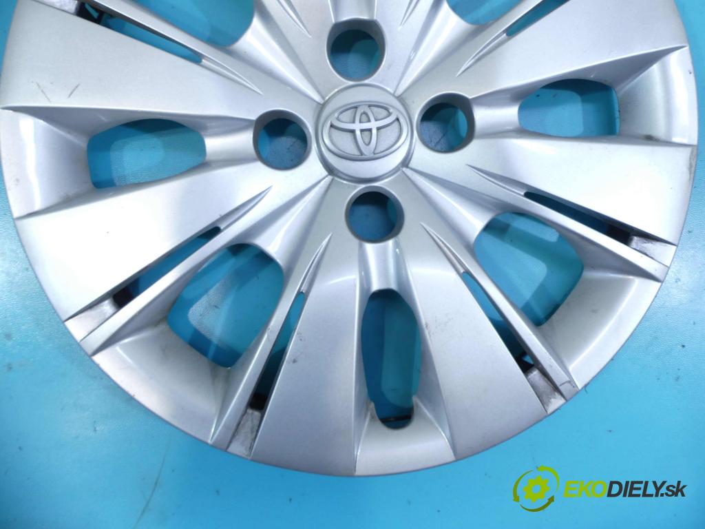 Toyota Yaris III 2011-2020 1.3 vvti 99 HP manual 73 kW 1329 cm3 5- puklica R15 (Puklice)