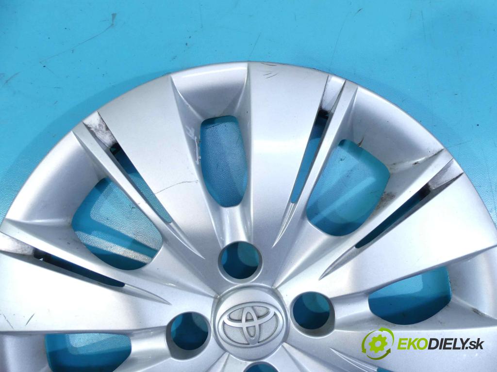 Toyota Yaris III 2011-2020 1.3 vvti 99 HP manual 73 kW 1329 cm3 5- puklica R15 (Puklice)