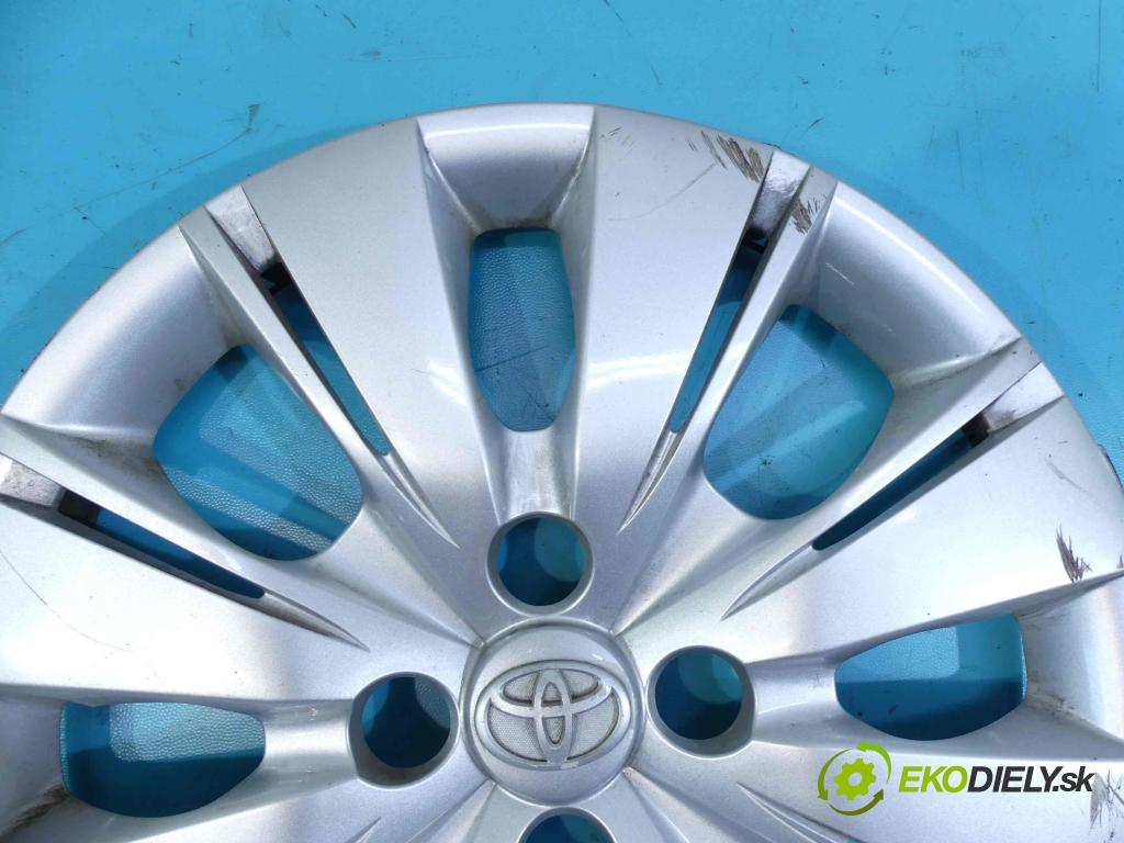 Toyota Yaris III 2011-2020 1.3 vvti 99 HP manual 73 kW 1329 cm3 5- puklica R15 (Puklice)