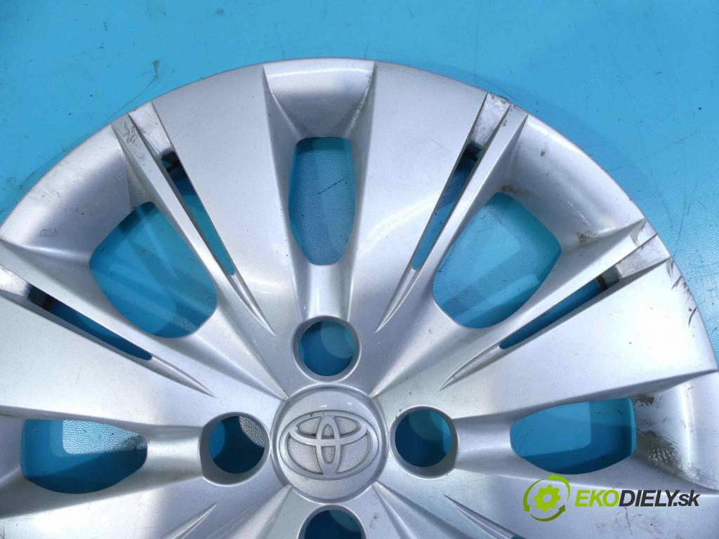 Toyota Yaris III 2011-2020 1.3 vvti 99 HP manual 73 kW 1329 cm3 5- puklica R15 (Puklice)