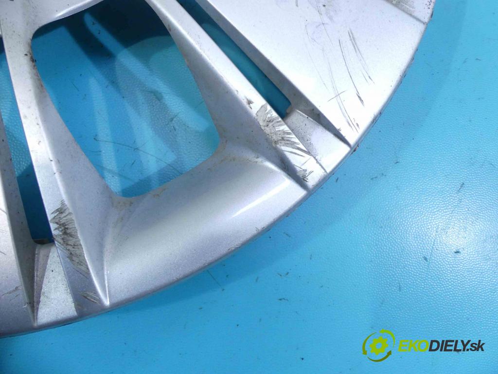 Toyota Yaris III 2011-2020 1.3 vvti 99 HP manual 73 kW 1329 cm3 5- puklica R15 (Puklice)