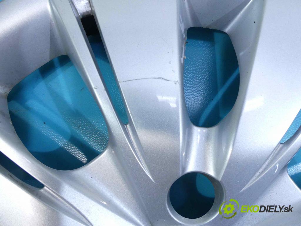 Toyota Yaris III 2011-2020 1.3 vvti 99 HP manual 73 kW 1329 cm3 5- puklica R15 (Puklice)