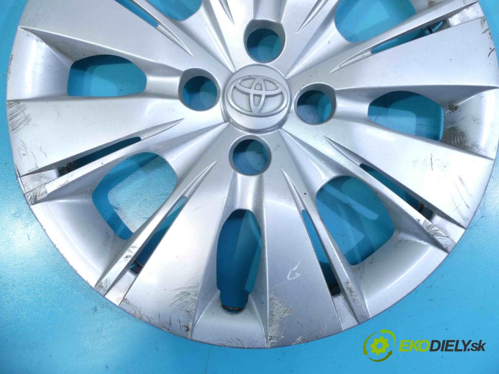 Toyota Yaris III 2011-2020 1.3 vvti 99 HP manual 73 kW 1329 cm3 5- puklica R15 (Puklice)