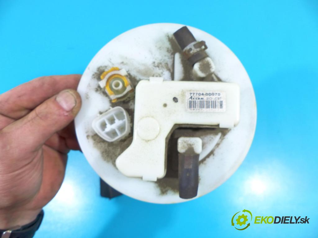 Toyota Yaris III 2011-2020 1.3 vvti 99 hp manual 73 kW 1329 cm3 5- čerpadlo paliva 77704-0D070