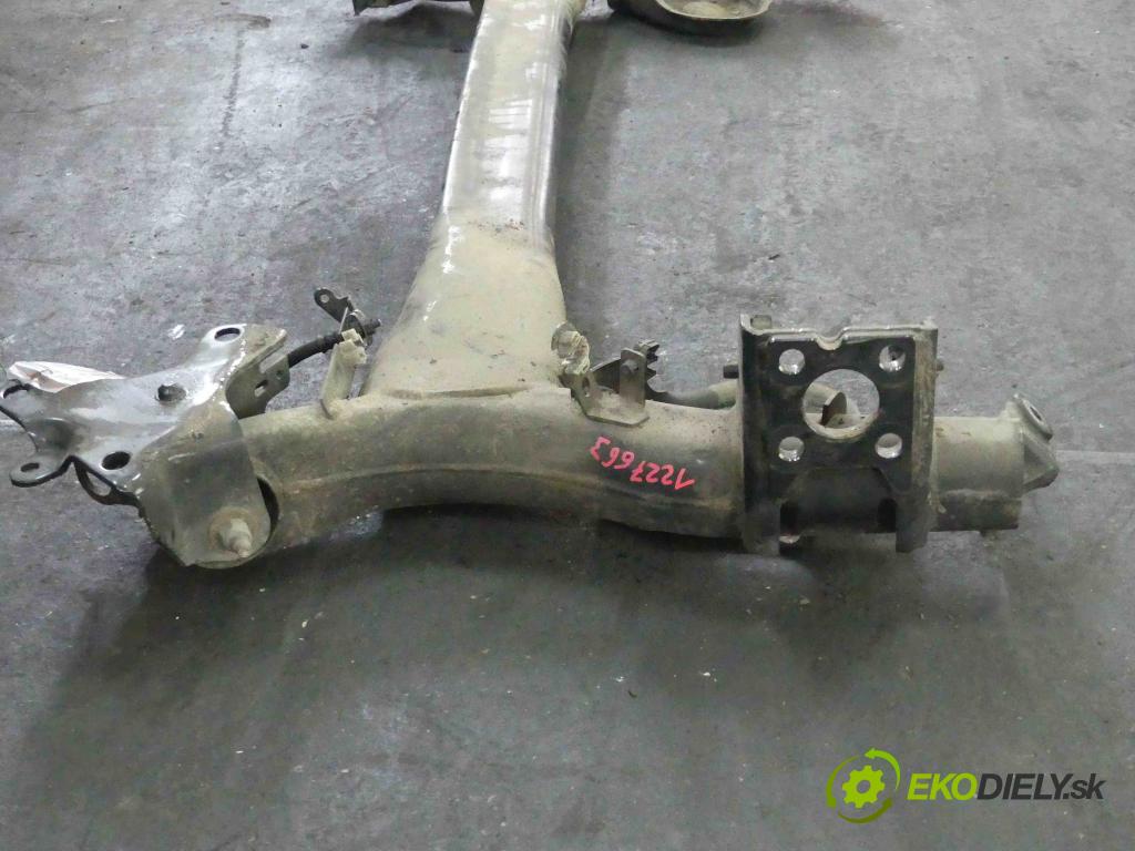 Renault Megane III 2008-2016 1.6 DCI 131 hp manual 96 kW 1599 cm3 5- zadní výztuha