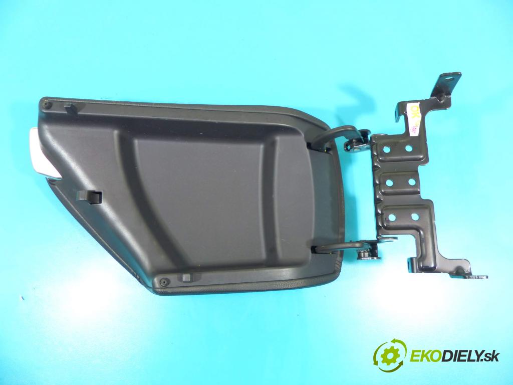 Hyundai I40 1.7 crdi 116 HP manual 85 kW 1685 cm3 4- operadlo  (Lakťové opierky)