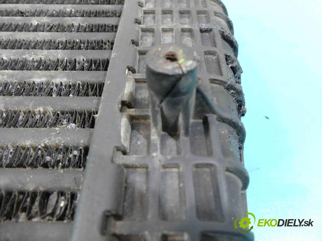 Maserati Ghibli 2013 - 3.0 V6 diesel 275 hp automatic 202 kW 2987 cm3 4- Intercooler  (Chladiče nasávaného vzduchu (intercoolery))