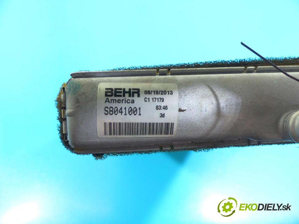 Maserati Ghibli 2013 - 3.0 V6 diesel: 275 HP automatic 202 kW 2987 cm3 4- radiator S8041001 (Radiátory kúrenia)