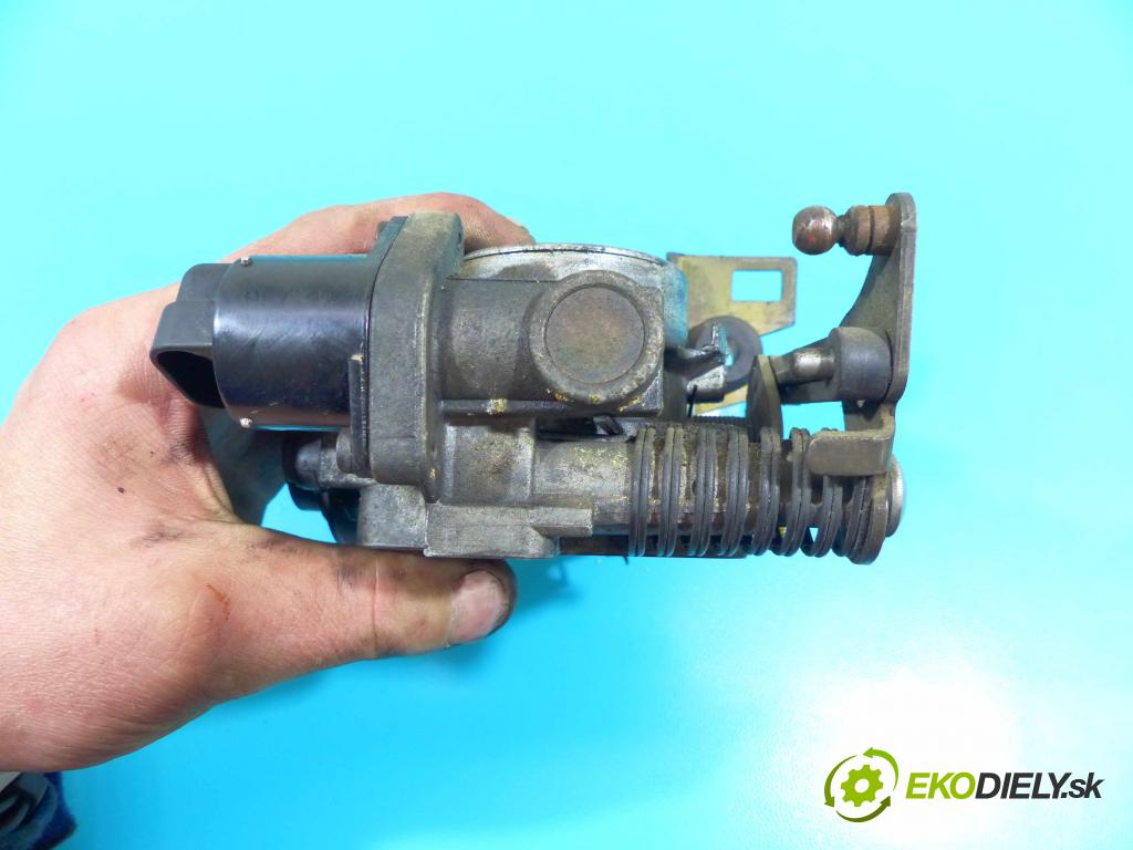 Opel Astra II 1998-2009 1.6 16v 101 HP manual 74 kW 1598 cm3 5- klapka 90529710 (Škrtiace klapky)