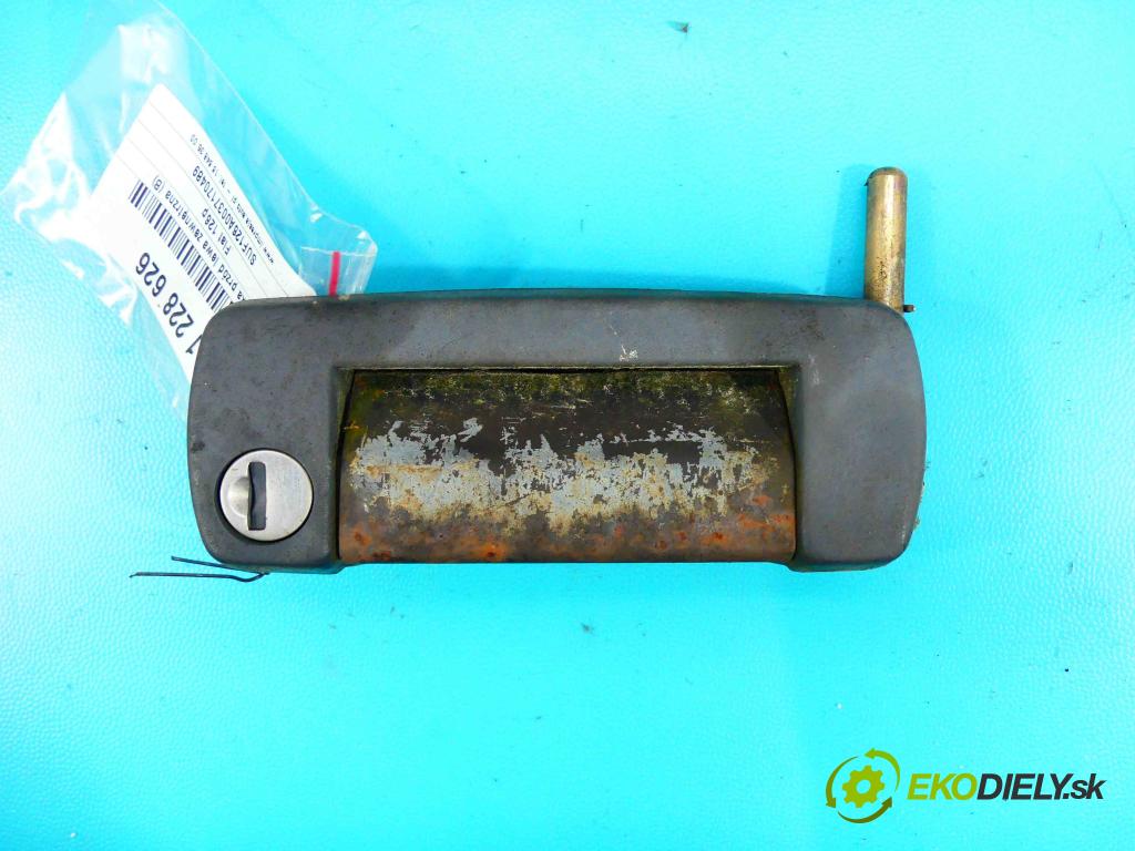 Fiat 126p 0,65.0b 31KM manual 23 kW 652 cm3 3- rukoväť predné ľavé mimo:  (Vonkajšie predné ľavé)