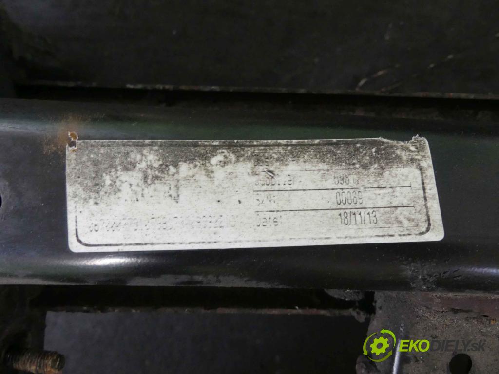 Maserati Ghibli 2013 - 3.0 V6 diesel 275 hp automatic 202 kW 2987 cm3 4- zadní výztuha