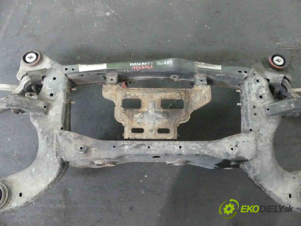 Maserati Ghibli 2013 - 3.0 V6 diesel 275 hp automatic 202 kW 2987 cm3 4- zadní výztuha