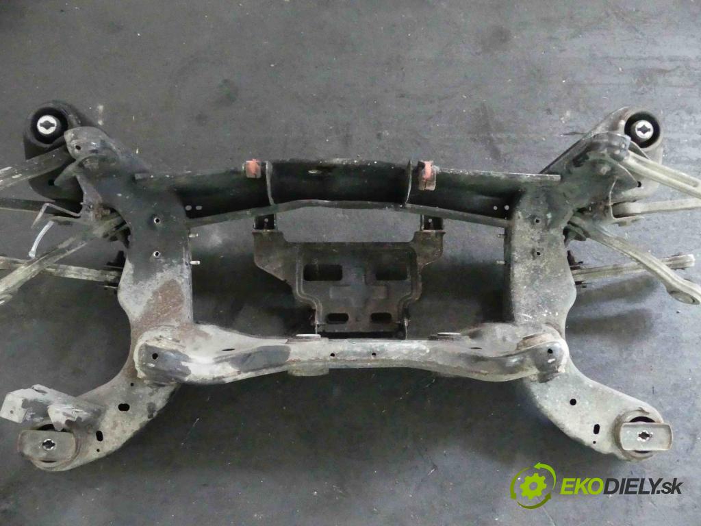 Maserati Ghibli 2013 - 3.0 V6 diesel 275 hp automatic 202 kW 2987 cm3 4- zadní výztuha