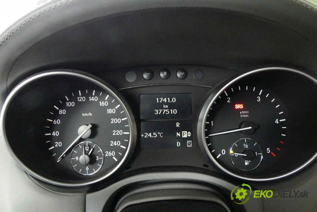 Mercedes GL I X164  2006-2012 4.0 CDI 306KM automatic 225 kW 3996 cm3 5- prístrojovka/ budíky A1645400448 (Prístrojové dosky, displeje)
