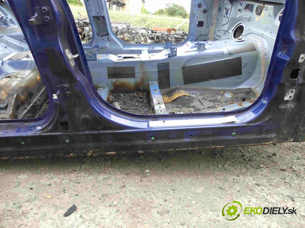 Maserati Ghibli 2013 - 3.0 V6 diesel 275 hp automatic 202 kW 2987 cm3 4- práh pravý  (Ostatní)