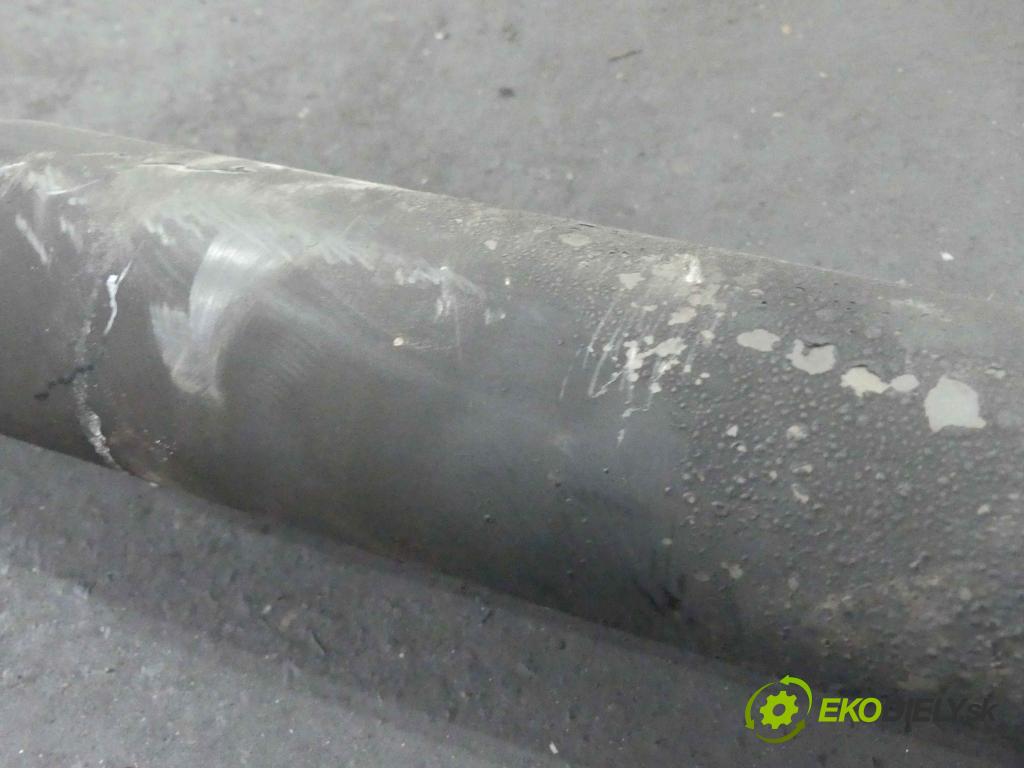 Maserati Ghibli 2013 - 3.0 V6 diesel: 275 HP automatic 202 kW 2987 cm3 4- Hřídel:  (Kardaňové hriadele)