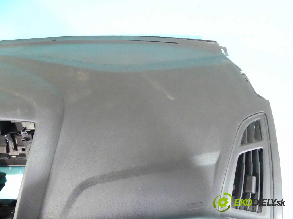 Ford Focus Mk3 2010-2018 1.0 T 101 HP manual 74 kW 999 cm3 5- kokpit,pristrojová doska rozdeľovacia