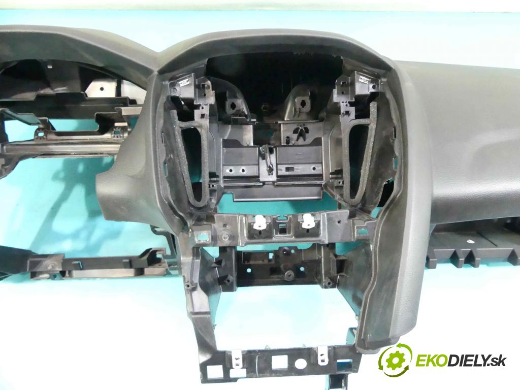 Ford Focus Mk3 2010-2018 1.0 T 101 HP manual 74 kW 999 cm3 5- kokpit,pristrojová doska rozdeľovacia