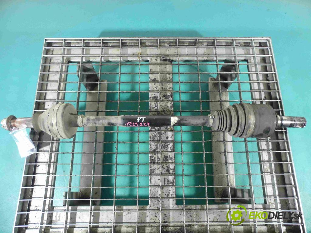 Maserati Ghibli 2013 - 3.0 V6 diesel: 275 HP automatic 202 kW 2987 cm3 4- poloos pravé  (Poloosy)