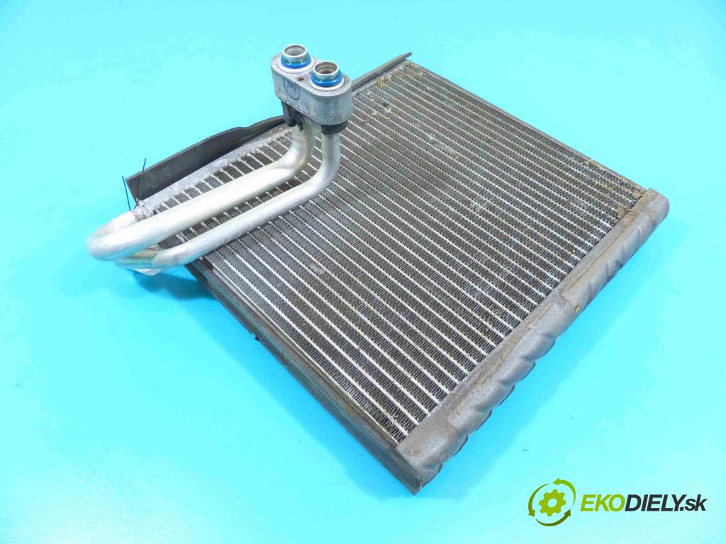 Hyundai I40 1.7 crdi 116 HP manual 85 kW 1685 cm3 4- radiator  (Radiátory kúrenia)