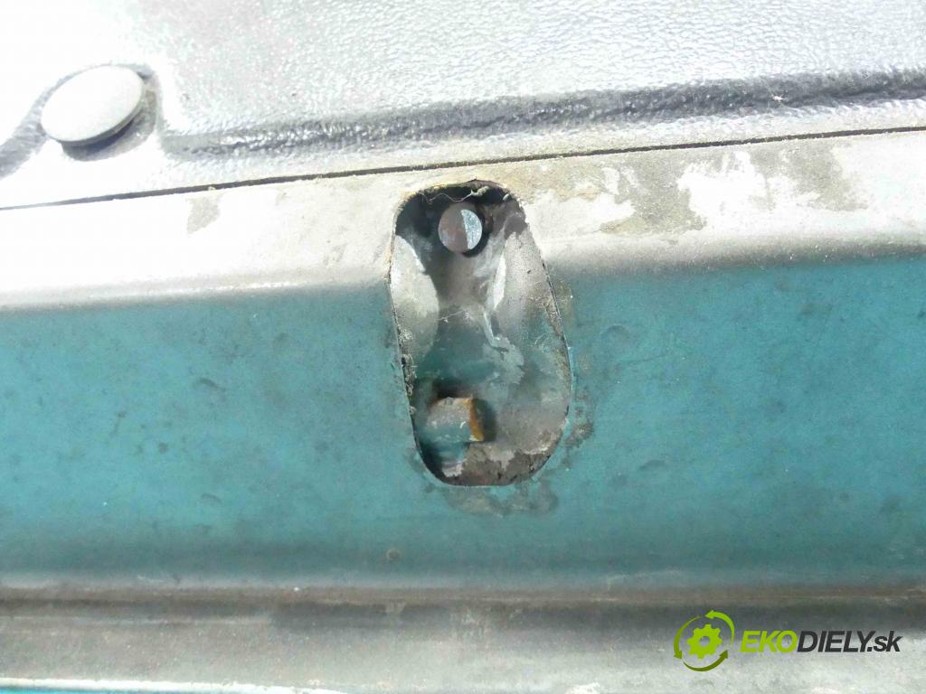 Polonez Caro / Atu 1.6 karburátor: 80 hp manual 59 kW 1598 cm3 5- zadní kufrové dveře (Zadní kapoty)