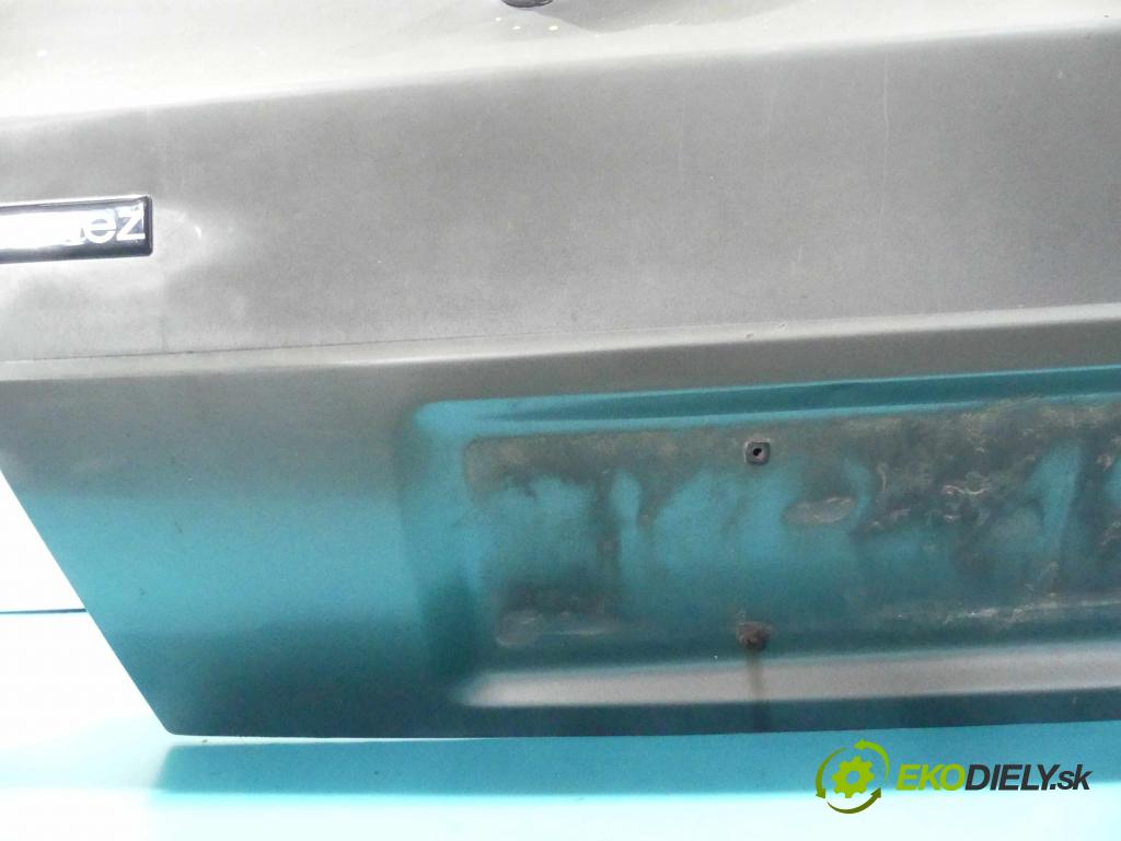 Polonez Caro / Atu 1.6 karburátor: 80 hp manual 59 kW 1598 cm3 5- zadní kufrové dveře (Zadní kapoty)