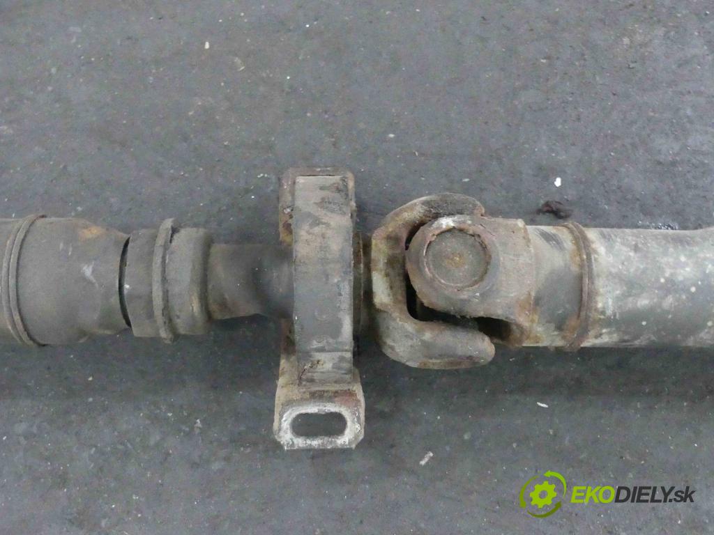 Mercedes 190 201 1.8 injekcia: mechanický 109 HP manual 80 kW 1797 cm3 4- Hřídel:  (Kardaňové hriadele)