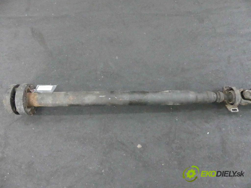 Mercedes 190 201 1.8 injekcia: mechanický 109 HP manual 80 kW 1797 cm3 4- Hřídel:  (Kardaňové hriadele)