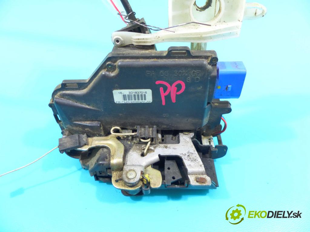 Seat Altea 1.9 tdi 105 hp manual 77 kW 1896 cm3 5- zámek přední pravý