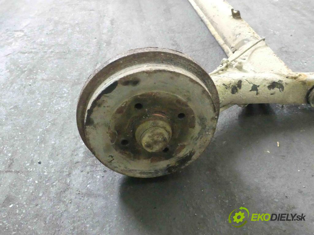 Skoda Felicia 1.3 mpi 64 hp manual 47 kW 1289 cm3 5- zadní výztuha