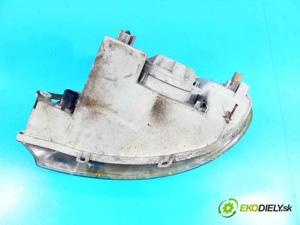 Kia Rio I 1999-2005 1.3 75 HP manual 55 kW 1343 cm3 5- Reflektor: pravý  (Pravé)