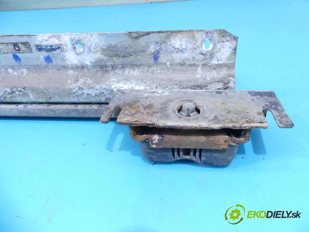 Mercedes GL I X164  2006-2012 4.0 CDI 306KM automatic 225 kW 3996 cm3 5- práh pravý  (Ostatní)