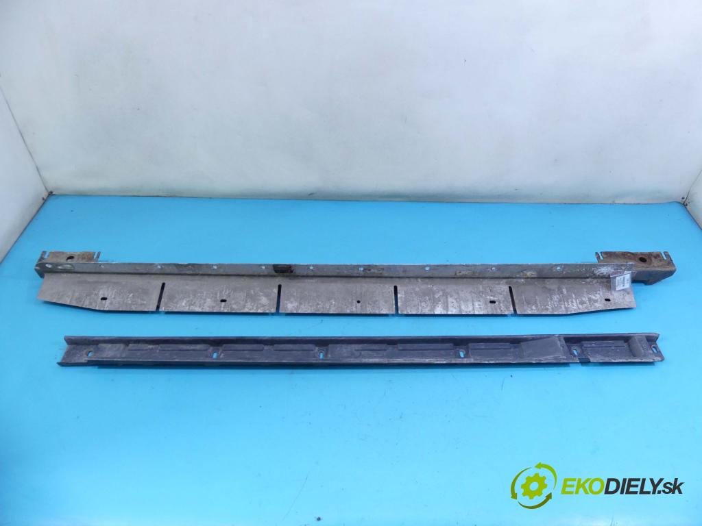 Mercedes GL I X164  2006-2012 4.0 CDI 306KM automatic 225 kW 3996 cm3 5- práh pravý  (Ostatní)