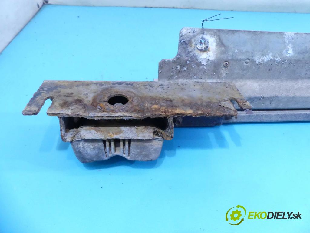 Mercedes GL I X164  2006-2012 4.0 CDI 306KM automatic 225 kW 3996 cm3 5- práh pravý  (Ostatní)