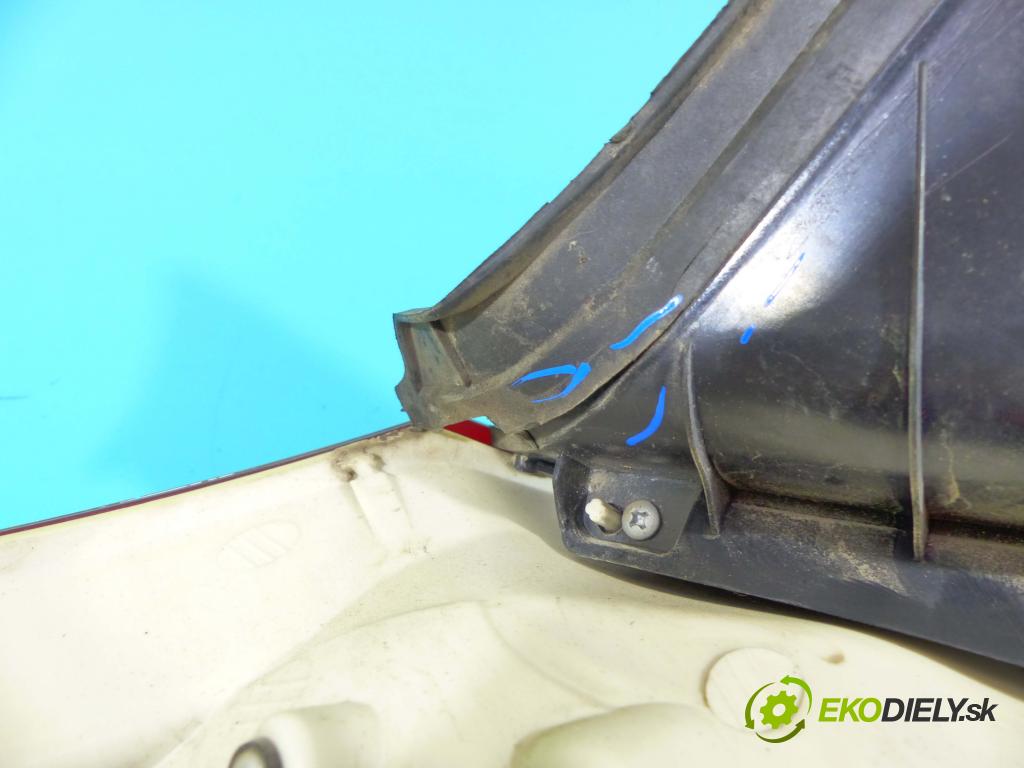 Opel Astra IV 2009-2015 1.4 T 140 HP manual 103 kW 1364 cm3 5- svetlo / reflektor zadné pravé  (Kľučka dverí ostatné)