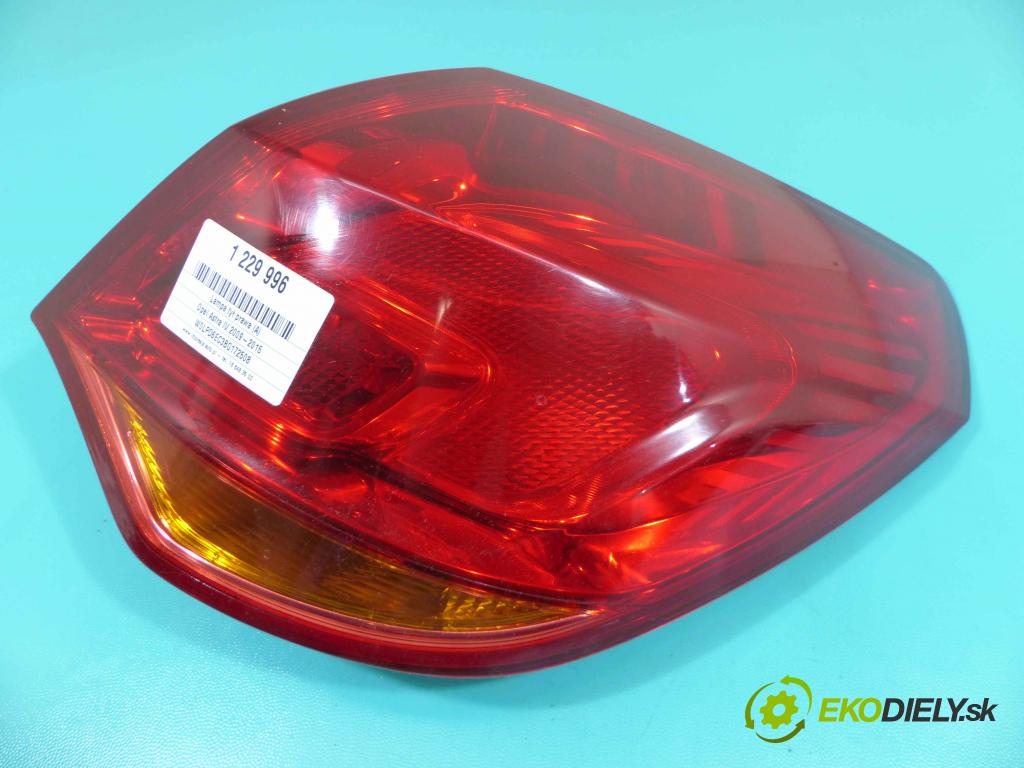 Opel Astra IV 2009-2015 1.4 T 140 HP manual 103 kW 1364 cm3 5- svetlo / reflektor zadné pravé  (Kľučka dverí ostatné)