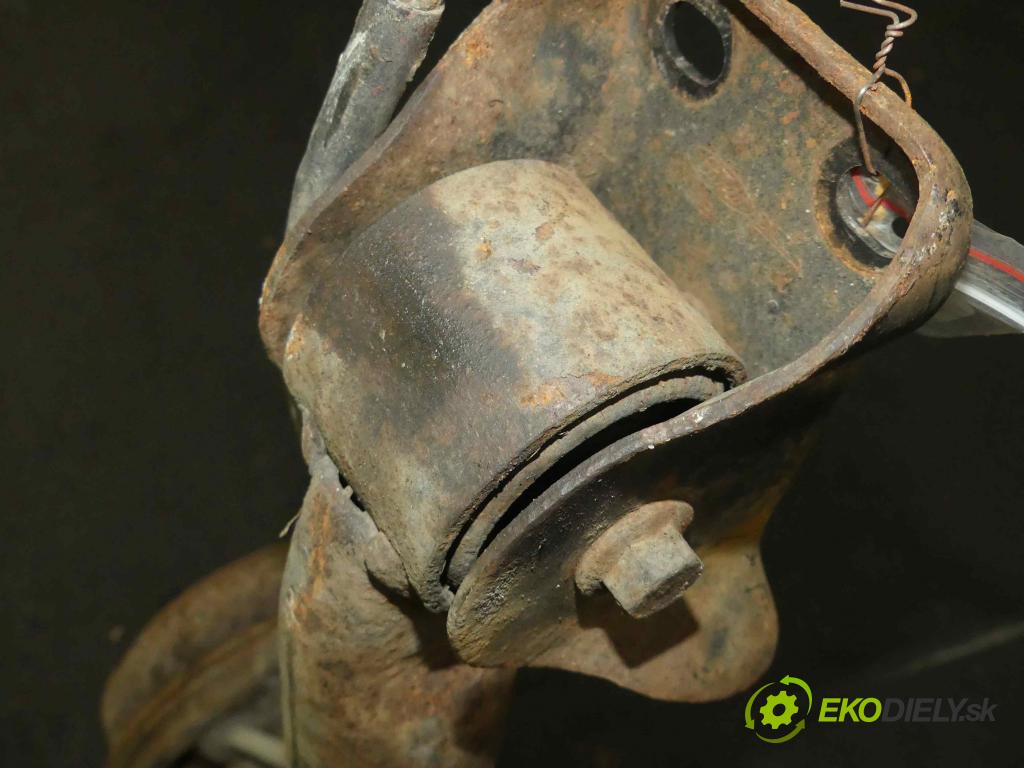 Ford Ka Mk1 1996-2008 1.3 60 hp manual 44 kW 1299 cm3 3- zadní výztuha