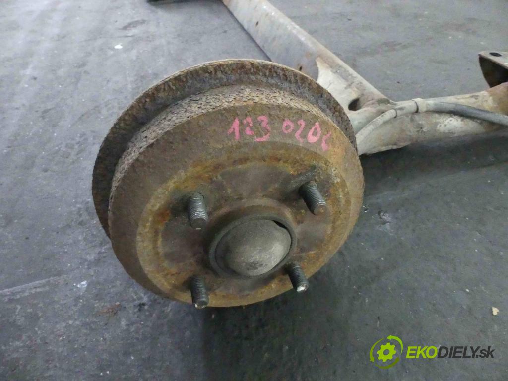 Ford Ka Mk1 1996-2008 1.3 60 hp manual 44 kW 1299 cm3 3- zadní výztuha