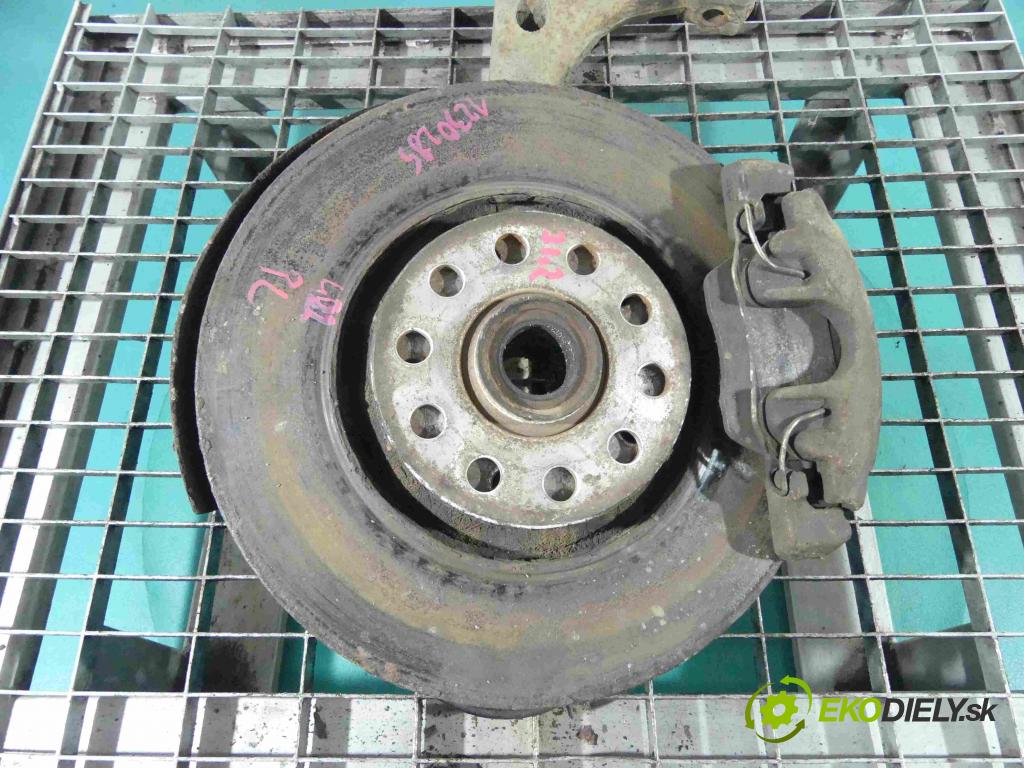 Audi A6 C5 1997-2004 2.5 tdi 179KM manual 132 kW 2496 cm3 5- náboj ľavé  (Náboje)