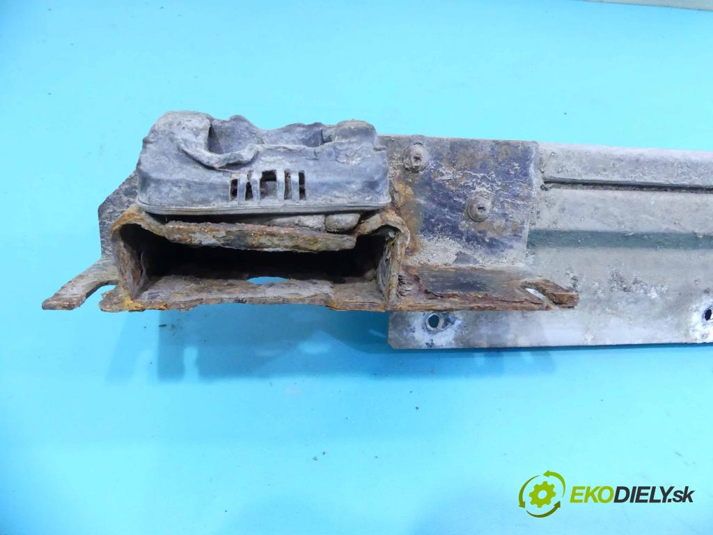 Mercedes GL I X164  2006-2012 4.0 CDI 306KM automatic 225 kW 3996 cm3 5- práh levý  (Ostatní)