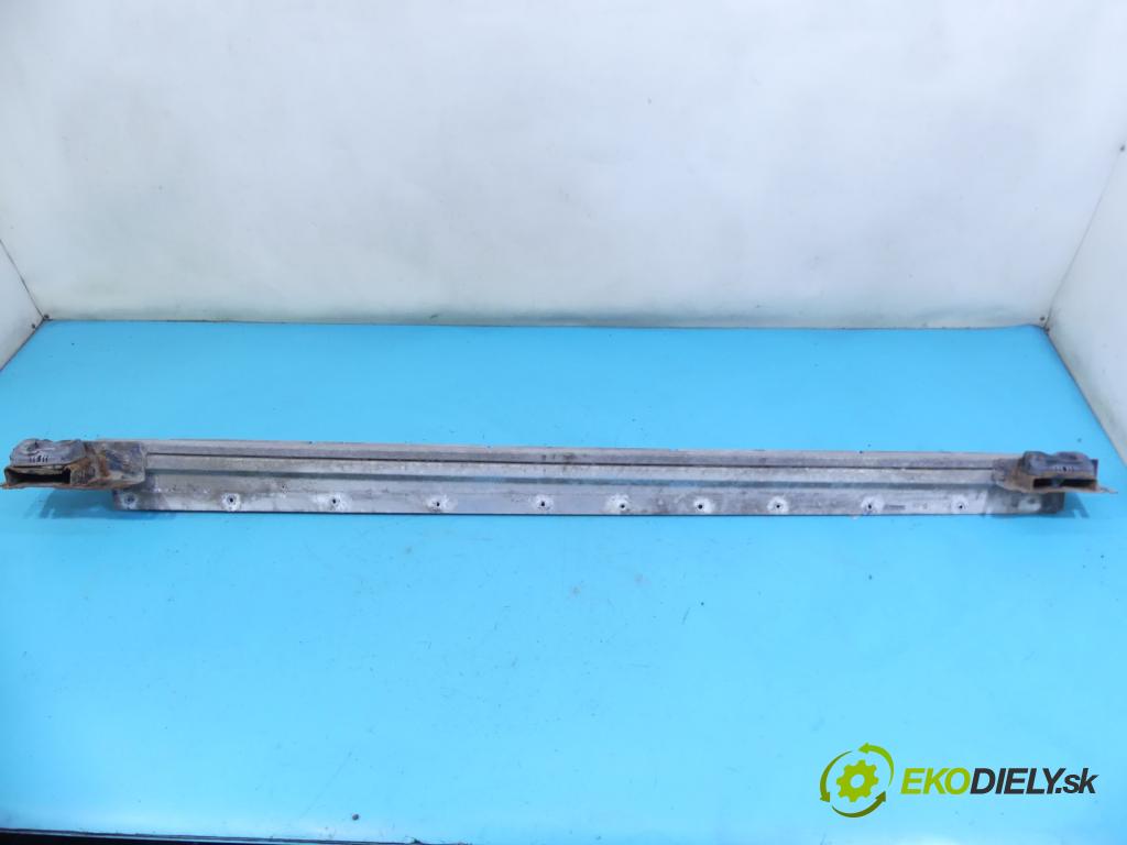 Mercedes GL I X164  2006-2012 4.0 CDI 306KM automatic 225 kW 3996 cm3 5- práh levý  (Ostatní)