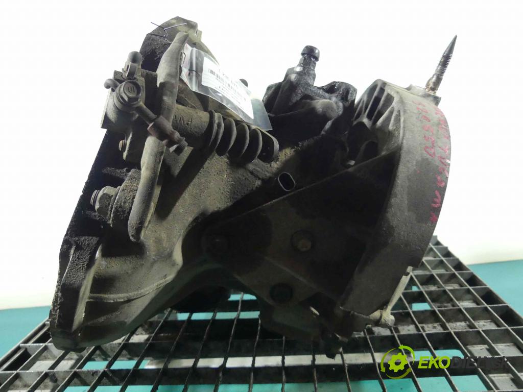 Daewoo Tacuma 2.0 16v 121KM manual 89 kW 1998 cm3 5- převodovka stupňová manual 96180859