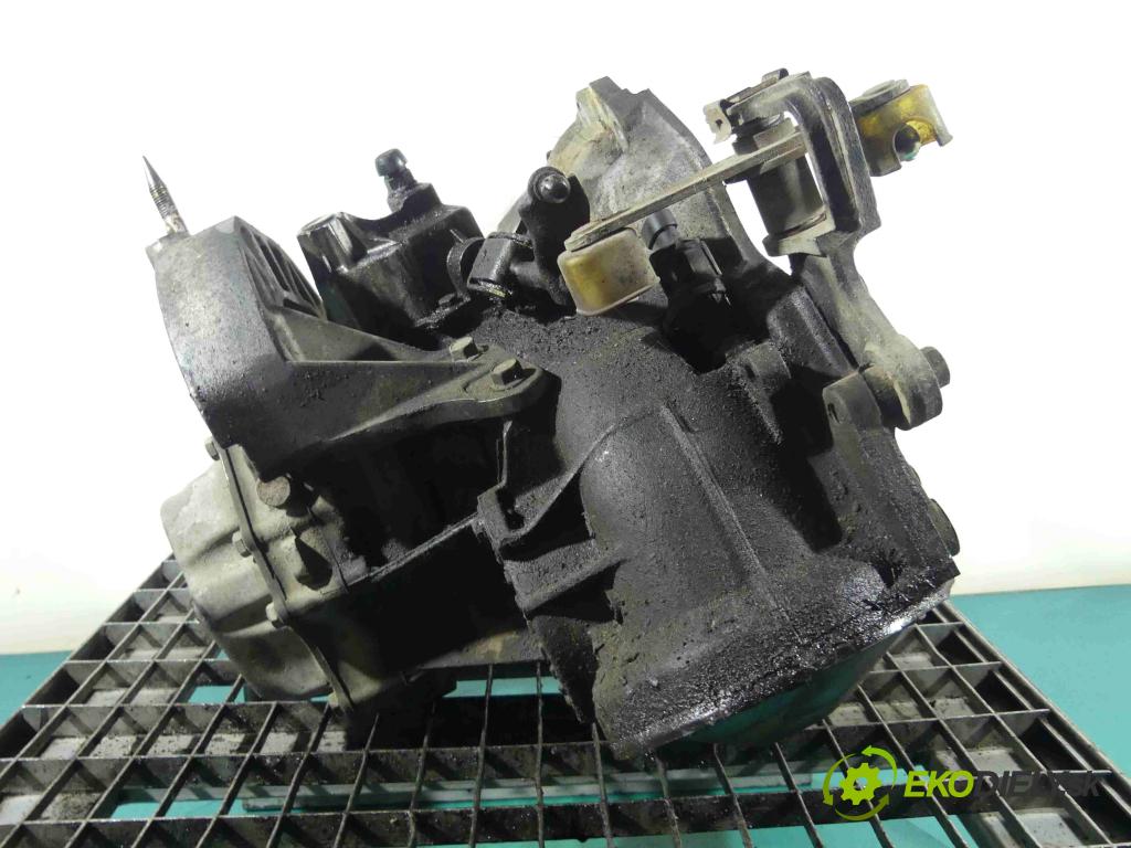 Daewoo Tacuma 2.0 16v 121KM manual 89 kW 1998 cm3 5- převodovka stupňová manual 96180859