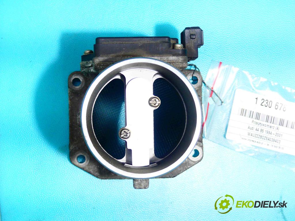 Audi A4 B5 1994-2001 1.6 SR 101 HP manual 74 kW 1595 cm3 3- průtokoměr: 037906461B (Váhy vzduchu)